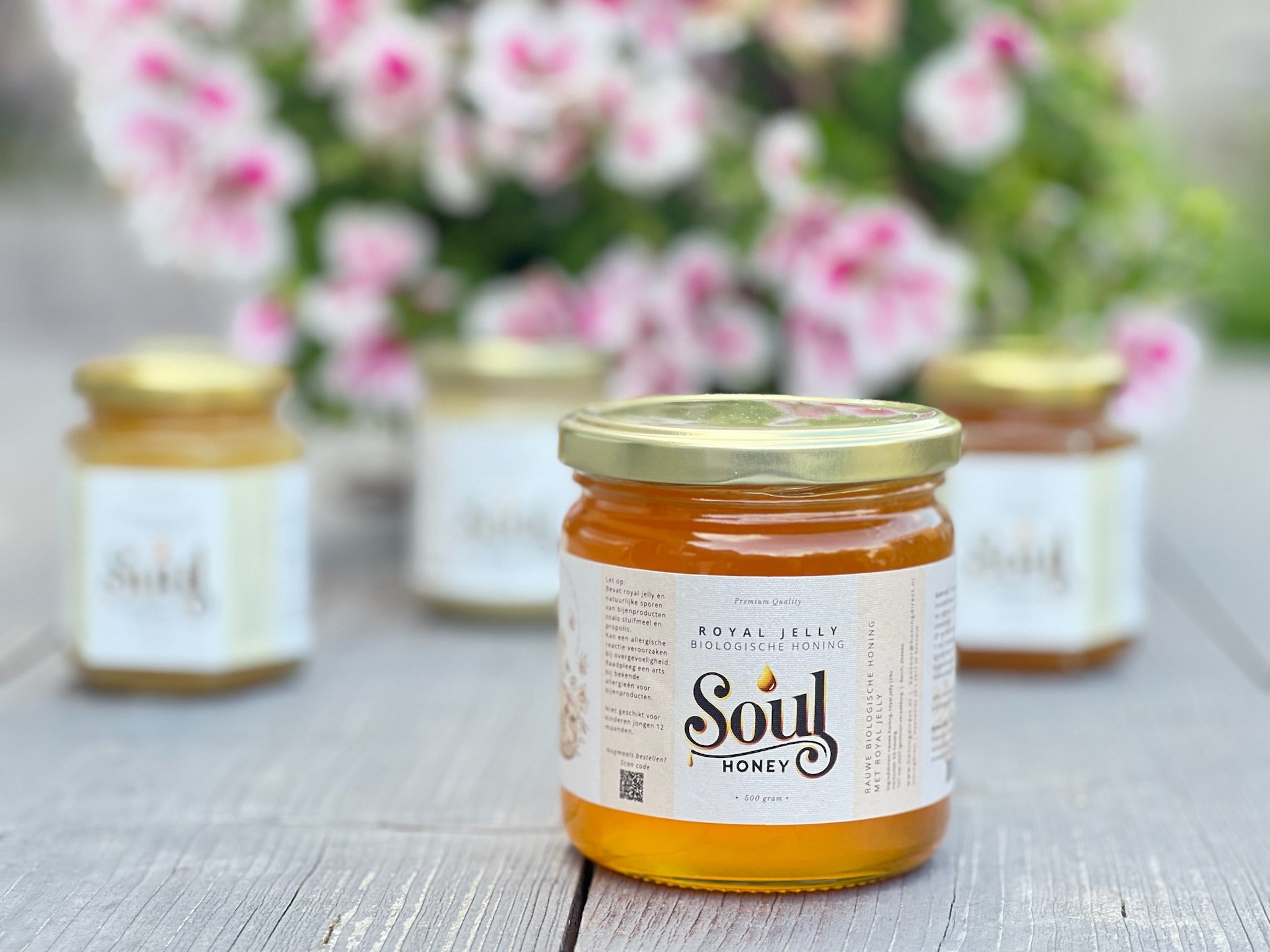 Biologische rauwe honing met 3% royal jelly - 500 g pot - Honingdirect Biologische rauwe honing met 3% royal jelly - 500 g pot - Honingdirect