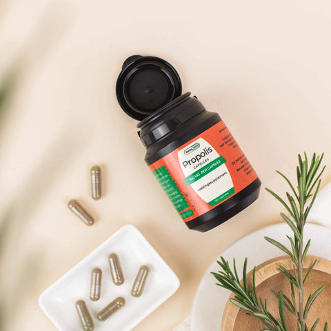 Propolis capsules – 240 mg propolispoeder – plantaardige capsules – HoningDirect Propolis capsules – 240 mg propolispoeder – plantaardige capsules – HoningDirect