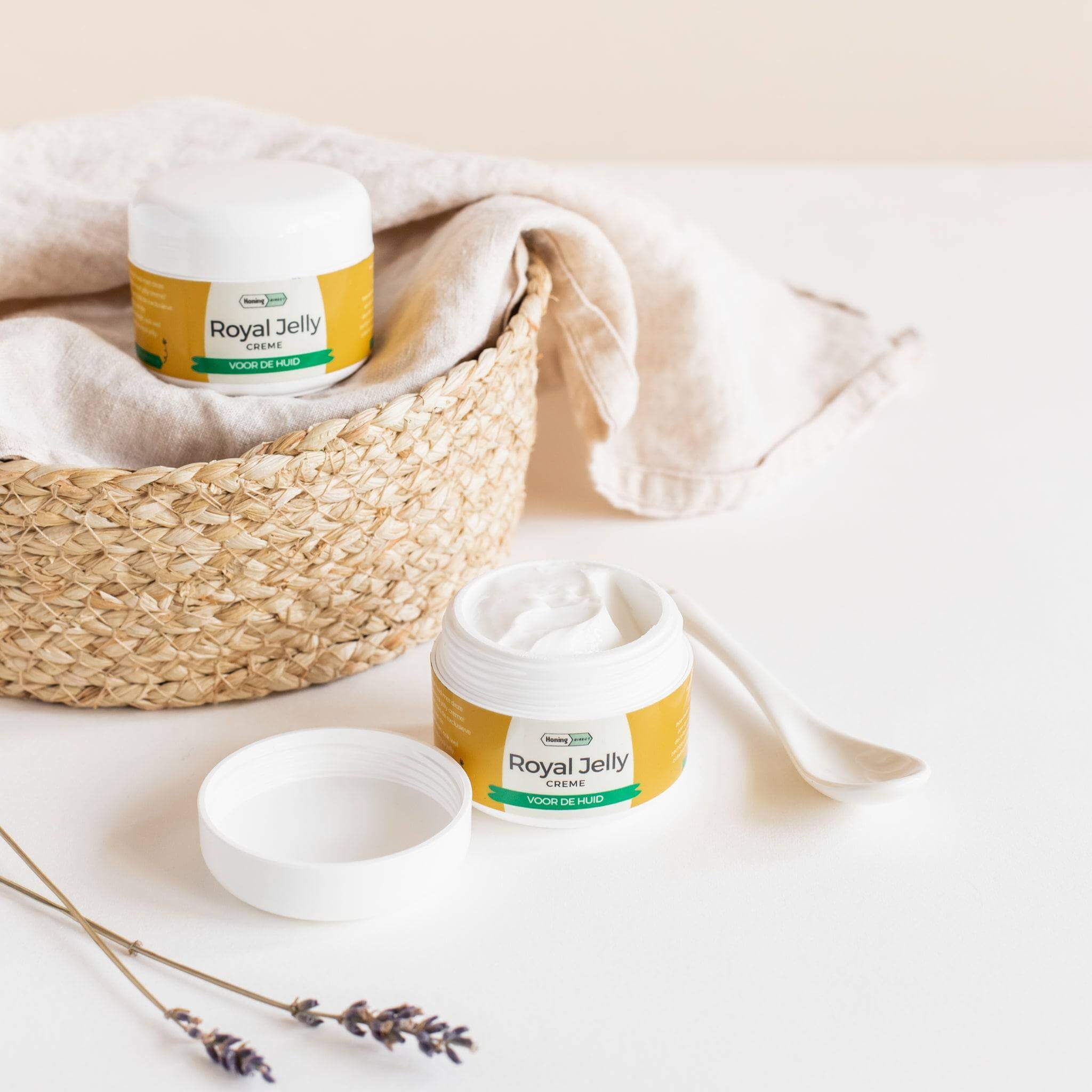 Royal jelly creme in sfeer Royal jelly creme in sfeer