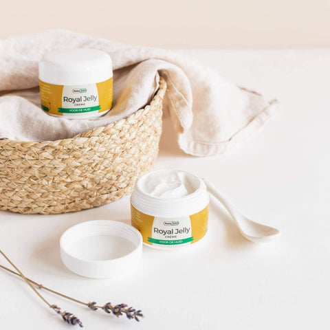 Royal jelly creme in sfeer Royal jelly creme in sfeer