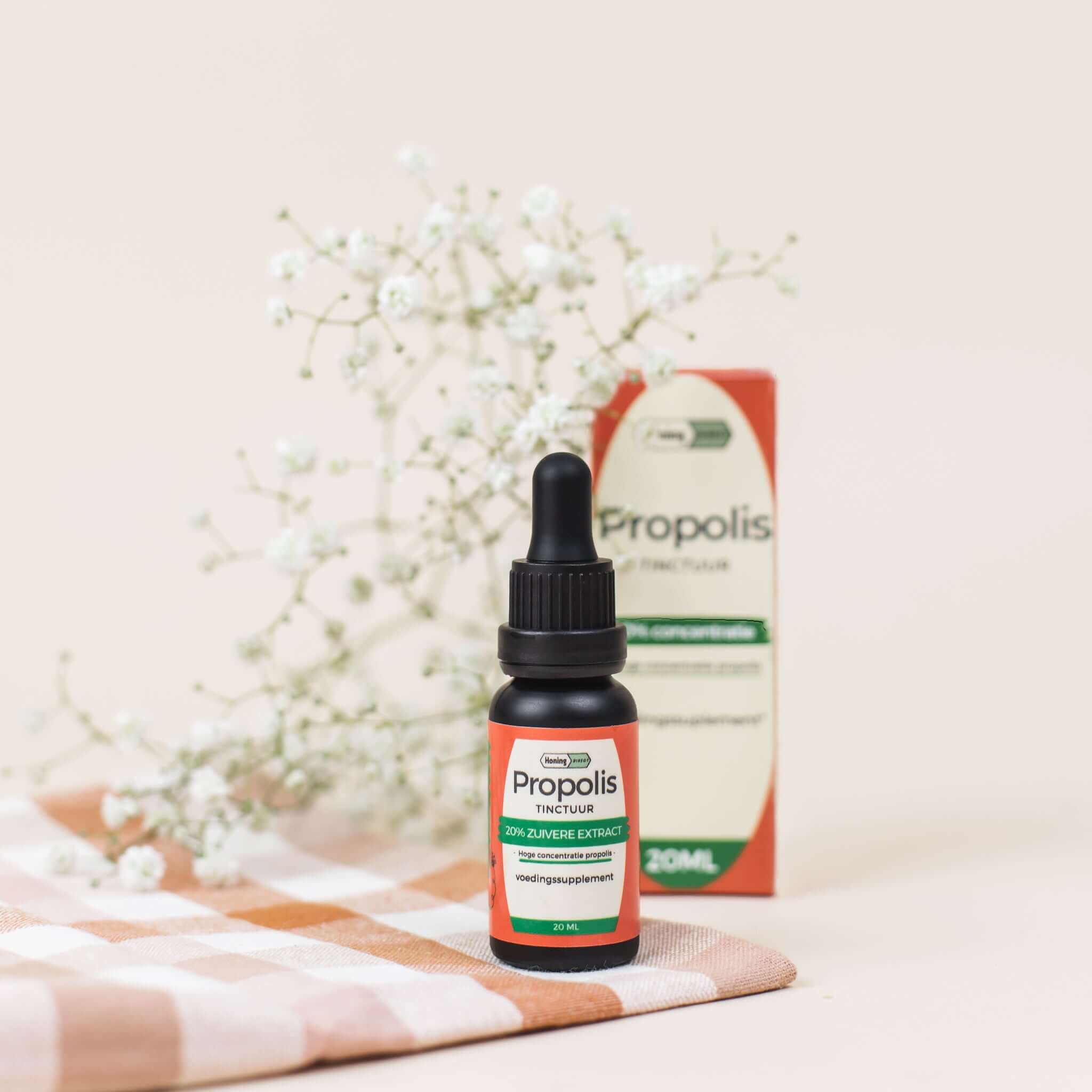 Propolis Tinctuur 20% - geconcentreerd extract (200mg/ml), flesje 20 ML - Honingdirect Propolis Tinctuur 20% - geconcentreerd extract (200mg/ml), flesje 20 ML - Honingdirect