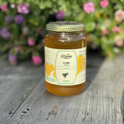 Pot Nederlandse lindehoning met ambachtelijk etiket en herkomststicker – frisse honing uit lindenbloesem, geoogst door lokale imker
