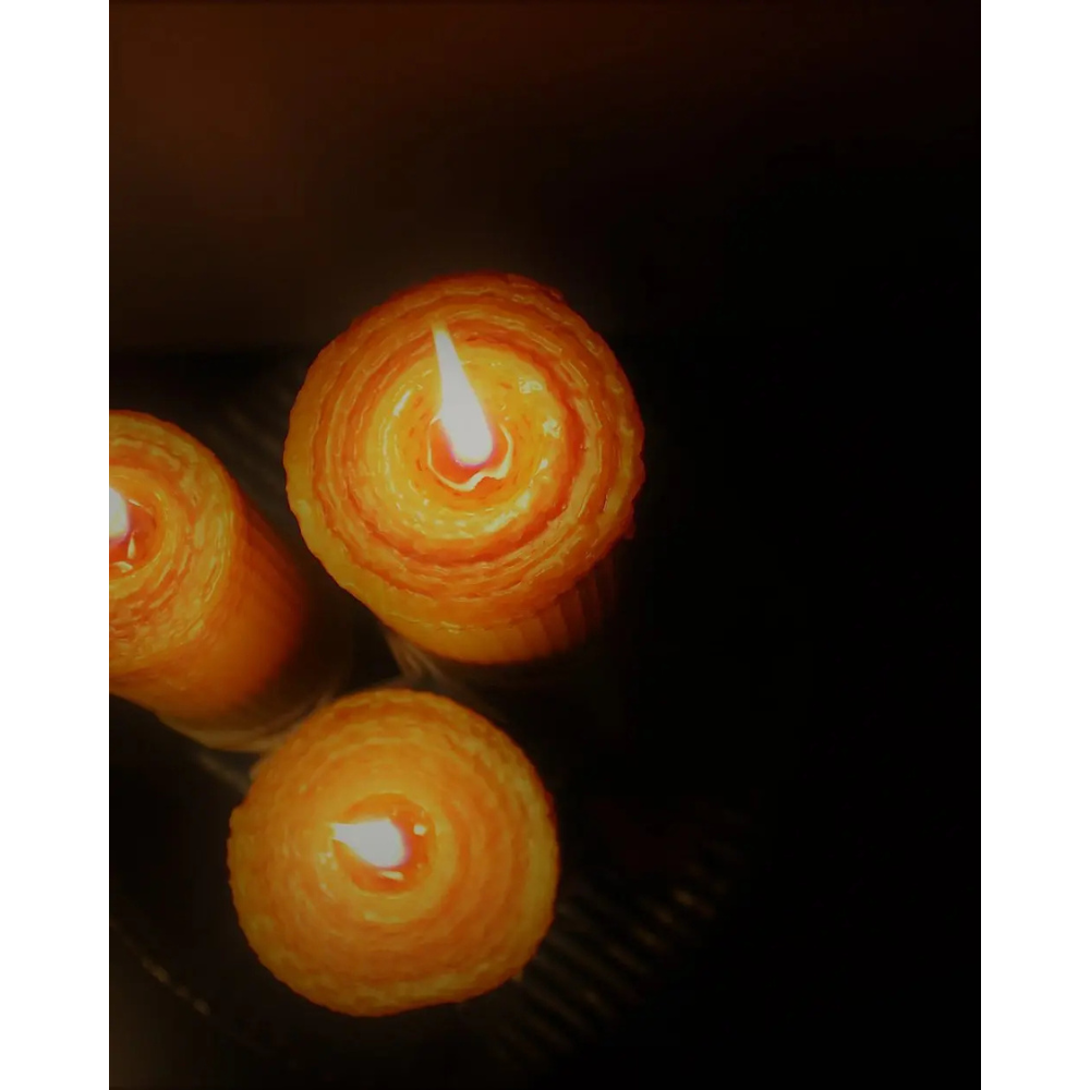 Set van zes lange, handgerolde bijenwaskaarsen van 100% bijenwas met natuurlijke honinggeur